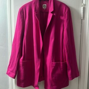 Womes Anne Klein blazer. Smoke free home